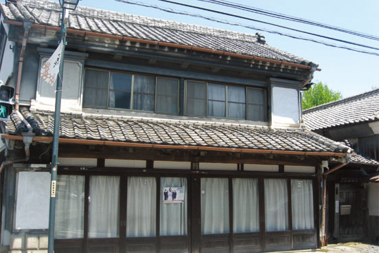 秋葉喬庸商店の紹介